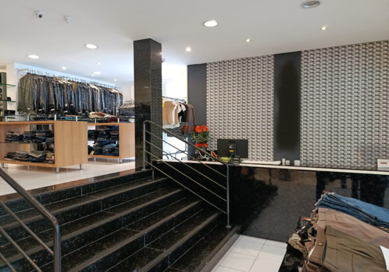 REF. 3941 - Loja de confecção