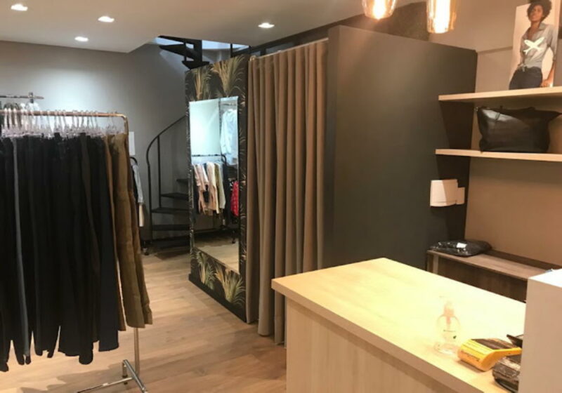 REF. 3861 - Loja de confecção licenciada