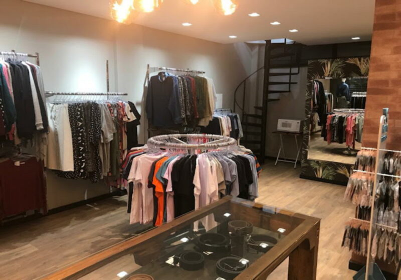 REF. 3861 - Loja de confecção licenciada