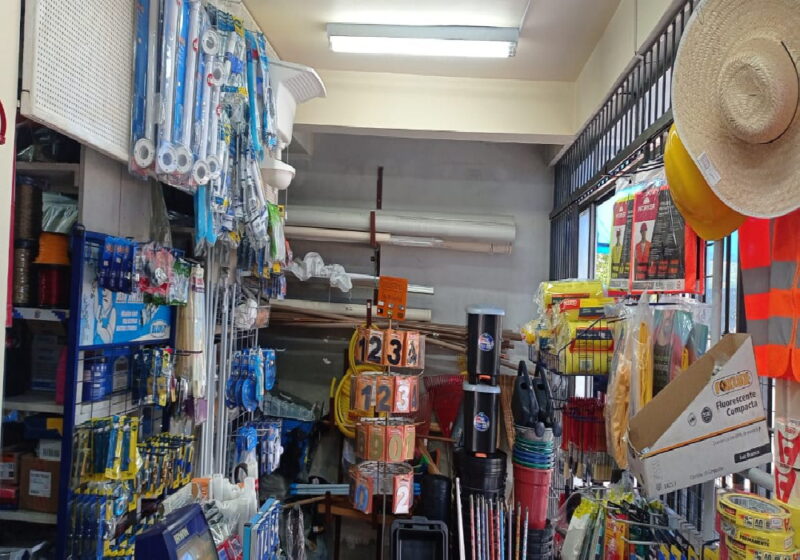 REF. 3820 - Loja de ferragens