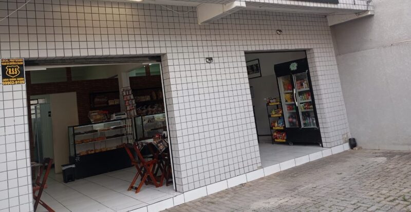 Padaria à venda em Curitiba - Bairro Capão Raso - REF-1586