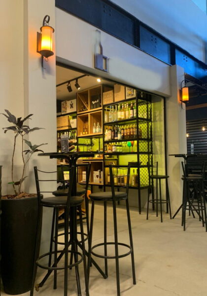 REF. 3905 - Adega Loja de bebidas