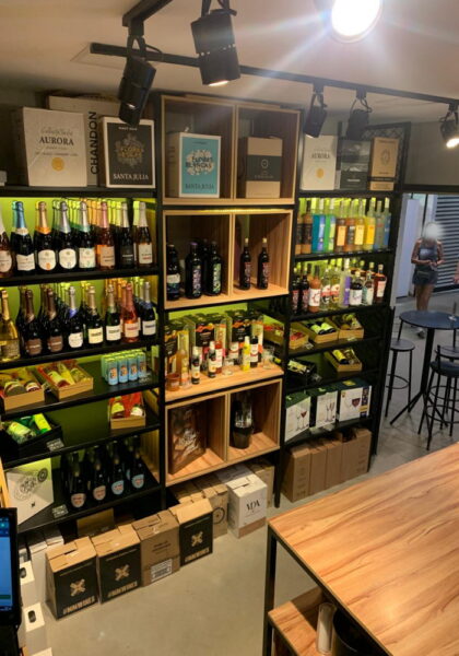 REF. 3905 - Adega Loja de bebidas