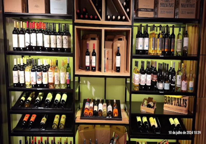 REF. 3905 - Adega Loja de bebidas