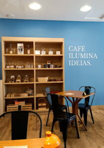 REF. 3939 - Cafeteria