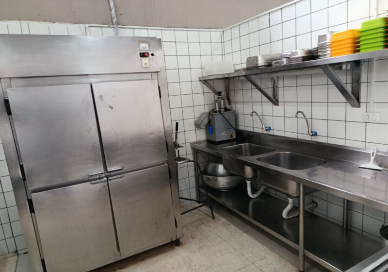 REF. 3965 - Cozinha Industrial com Imóvel