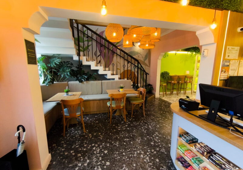 REF. 3924 - Confeitaria cafe e lanches