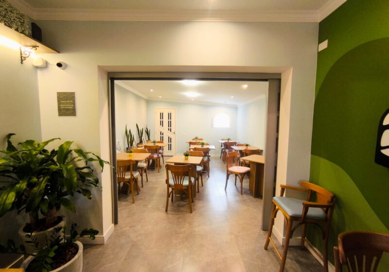 REF. 3924 - Confeitaria cafe e lanches