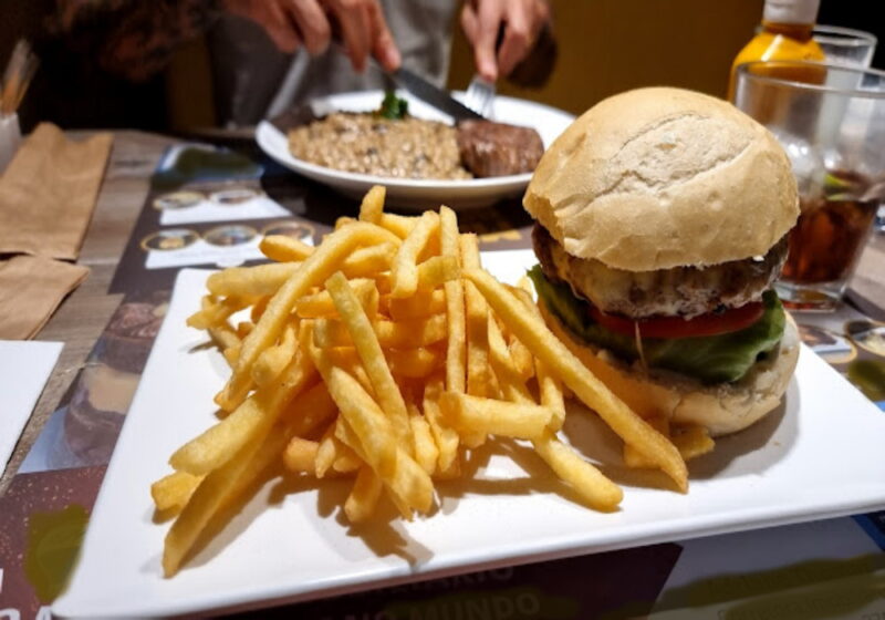 REF. 3915 - Gastronomia, restaurante, confeitaria e café