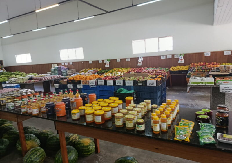 REF. 3957 - Varejão de Frutas e Verduras