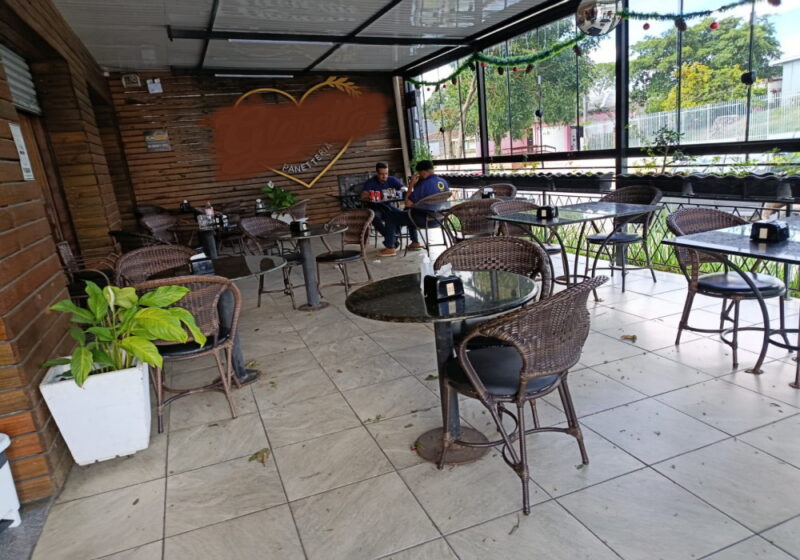 REF. 3960 - Panificadora e confeitaria