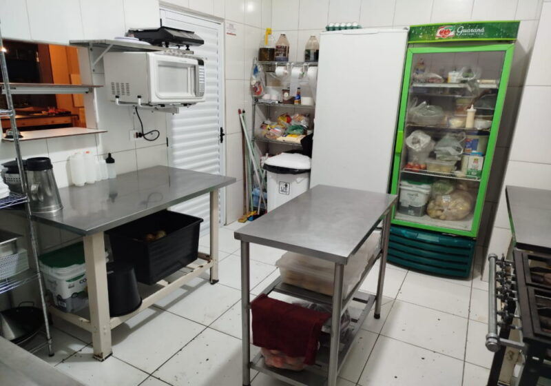 REF. 3947 - Hamburgueria e Shawarma