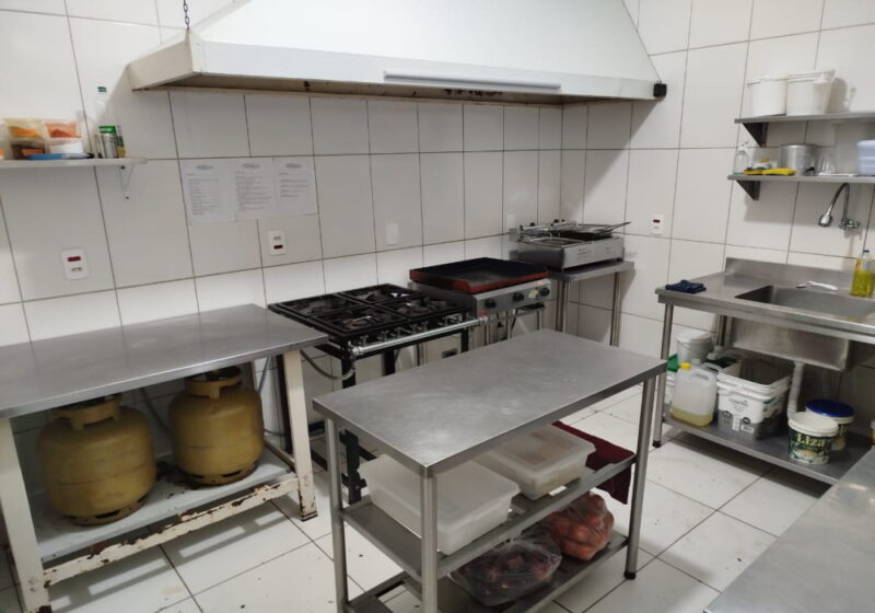 REF. 3947 - Hamburgueria e Shawarma