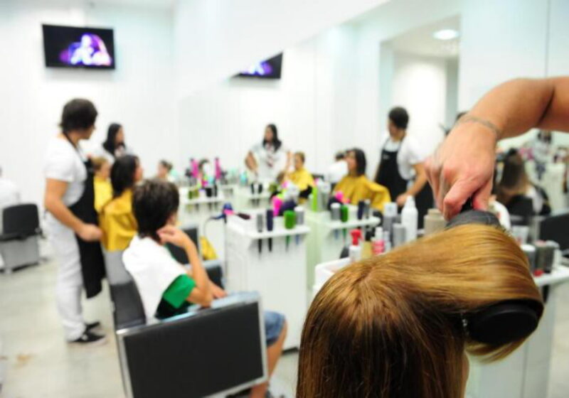 REF. 3936 - Salão de Beleza