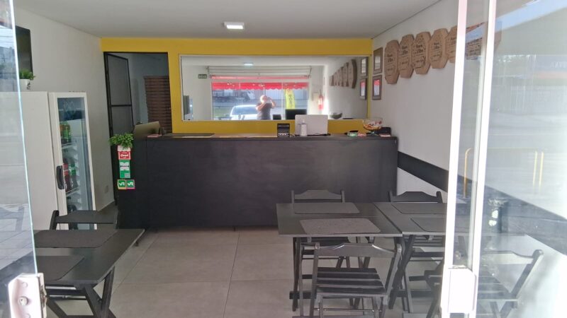 REF 1592 - Pizzaria em São José dos Pinhais